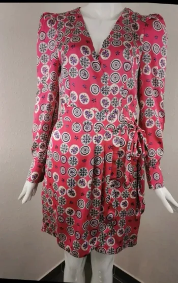 Robe marque Morgan taille 40 couleur rose bonbon neuve avec étiquette