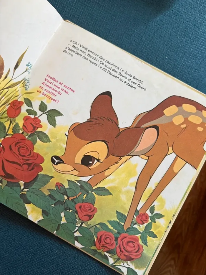 Livre ancien deux coqs d’or Bambi Walt Disney Les mille parfums album extraordinaire - photo numéro 7