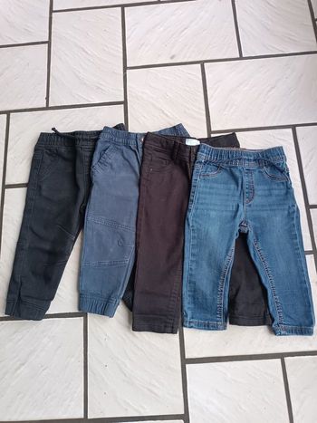Lot de 4 pantalons 9/12 mois