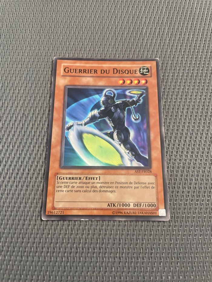 Carte Yu Gi Oh Guerrier du disque AST-FR028