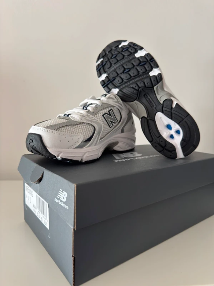 New Balance 530 taille 42 - photo numéro 6