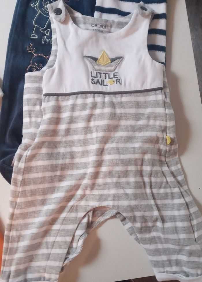 Lot bébé garçon 0 mois et 1 mois- 11 pièces - photo numéro 3