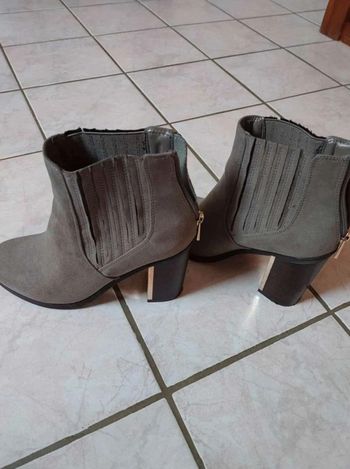 Bottines à talons en similicuir gris 37