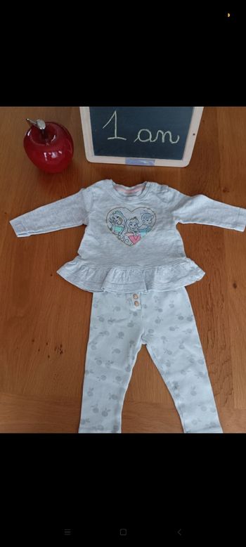 Lot 1 tunique manches longues et 1 legging taille 1 an en très bon. Marque Disney et Kiabi