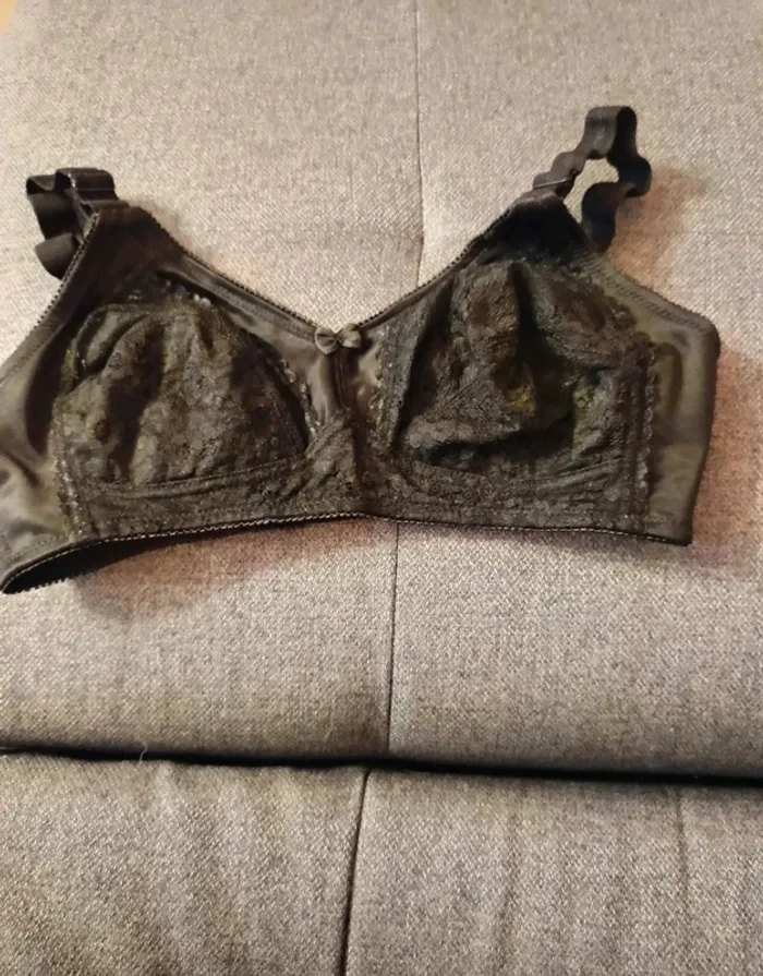 Soutien gorge sans armature taille 90B - photo numéro 2