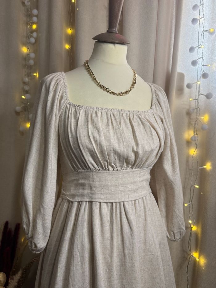 Robe neuve dos nu - photo numéro 2