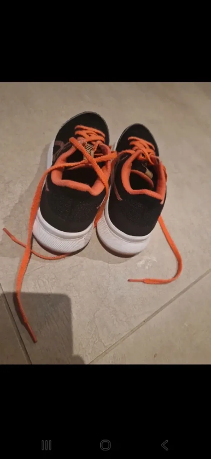 Basket asics noir et corail taille 35.5 tres bon etat - photo numéro 5