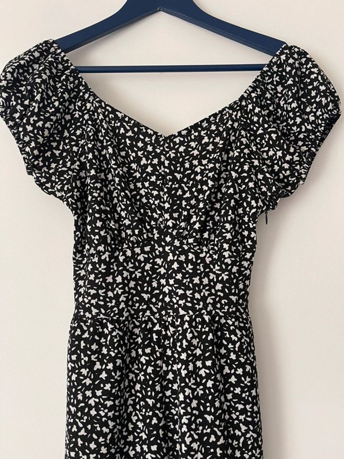 Magnifique combinaison longue noire et blanche Kiabi taille 34 avec petites manches ballon - photo numéro 3