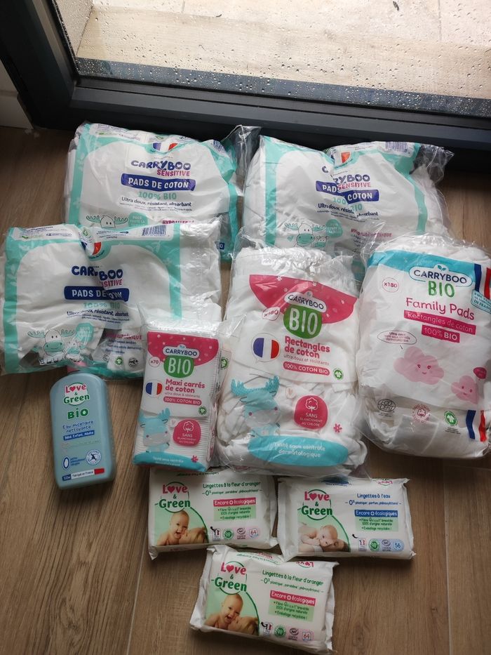 Lot de cotons, pads, lingettes et eau micellaire