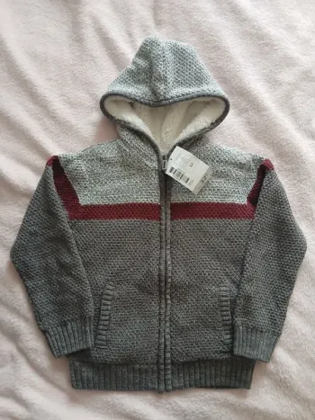 Gilet neuf doublé pilou 6 ans