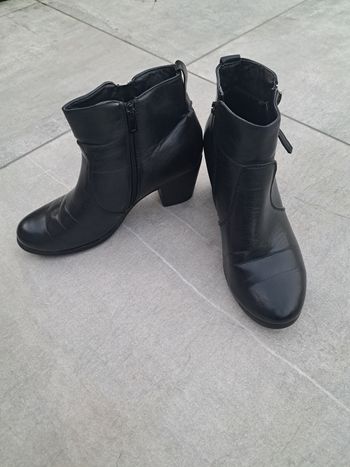 Bottines à talons noir simili cuir 👢