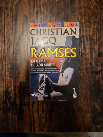 Livre : Ramsés La dama de abu Simbel