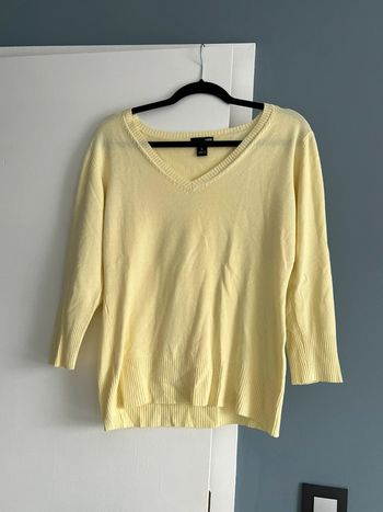 Pull jaune pale