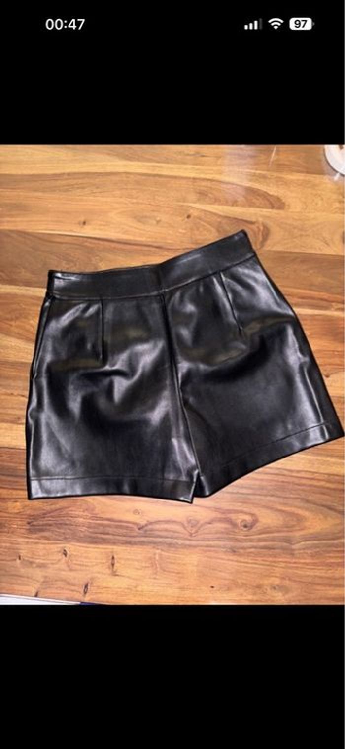 Short similicuir - photo numéro 5