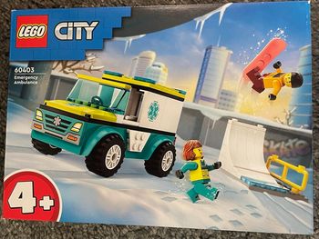 Lego city 60403 L'ambulance de Secours et le Snowboardeur