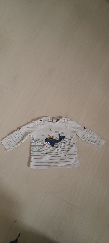 Tee-shir manches longues T 12 mois