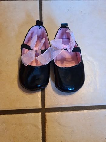 Chaussures chaussons bébé noires baptême