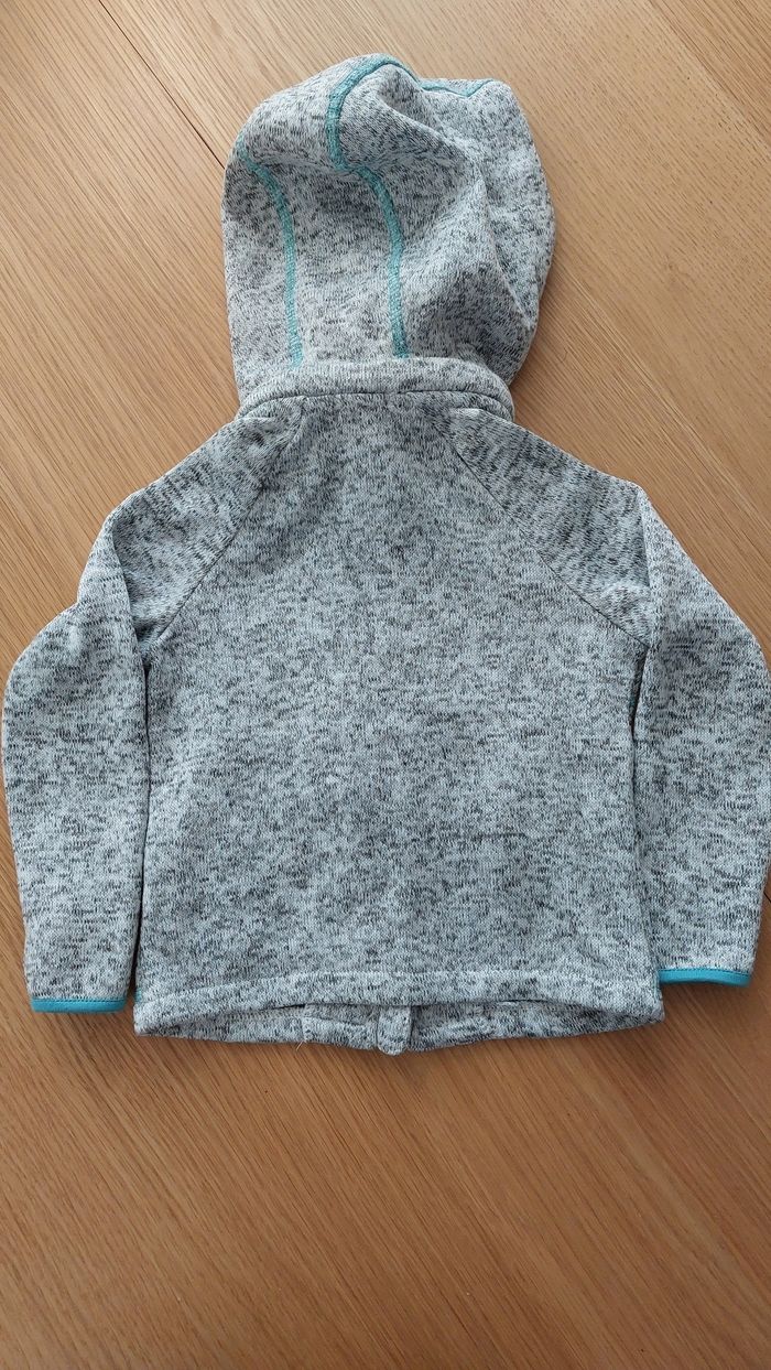 Lot 2 gilets polaires à capuche - photo numéro 3