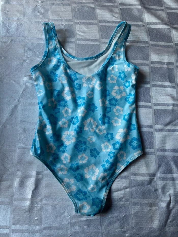 Maillot de bain fleuri 6 ans - photo numéro 2