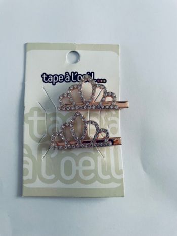 2 barrettes couronne avec strass neuve avec étiquette