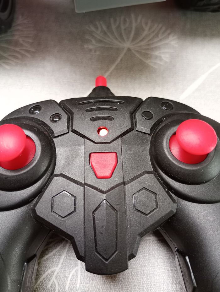 Quad télécommandé - photo numéro 9