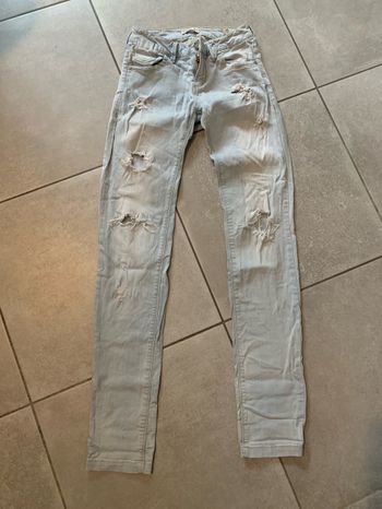 Jean troué Pull & Bear taille 38