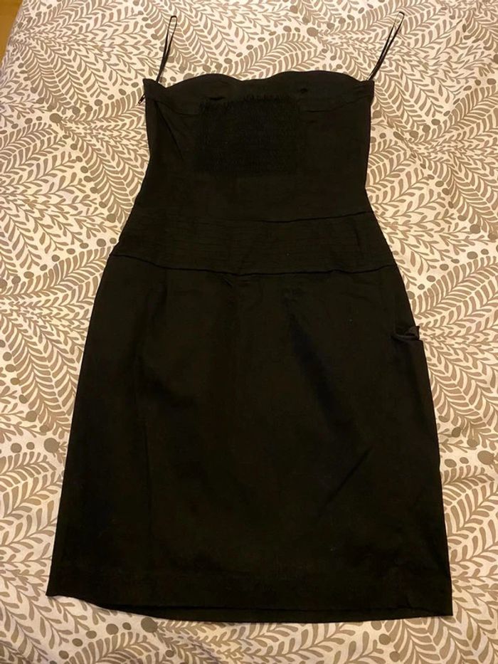 robe noire sans bretelles - photo numéro 2