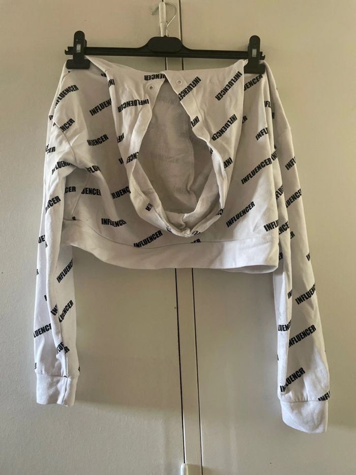 pull cour a capuche - photo numéro 2