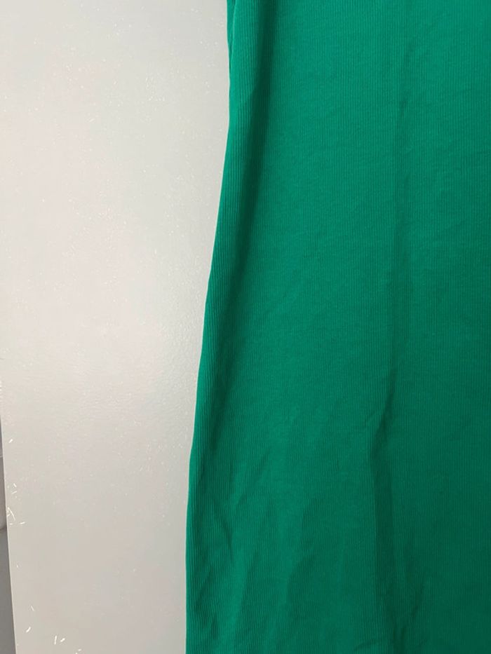 Robe verte Zara neuve - photo numéro 2