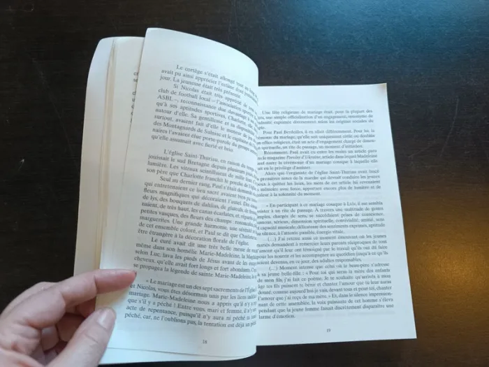 Livre LE CRUCIFIX DE MAREK - Daniel Scourzic - photo numéro 4