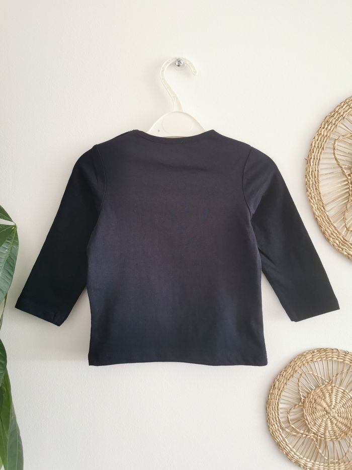 Tee-shirt bleu marine motif fleur Kiabi 12 Mois - photo numéro 4