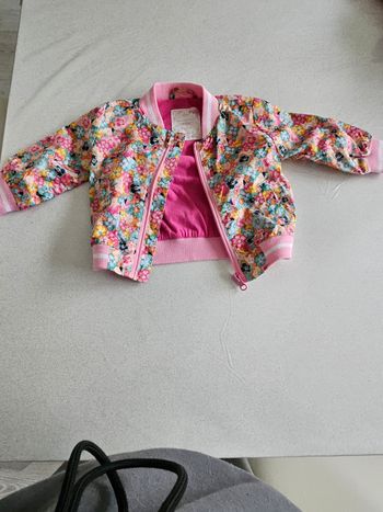 Blouson coupe ventre fleuri