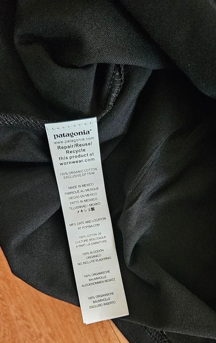 T-shirt Patagonia noir – Taille L – Neuf - photo numéro 6