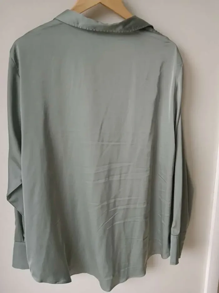 Chemise satinée - photo numéro 4