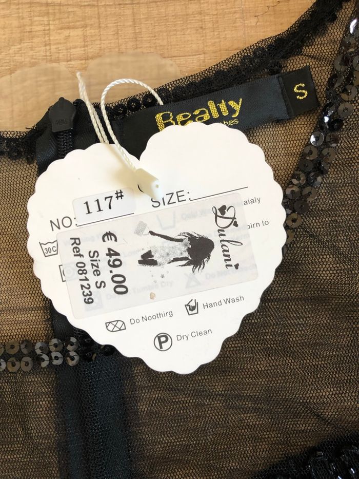 Robe noire et argentée neuve avec sequins Realty taille S (valeur 45€) - photo numéro 9