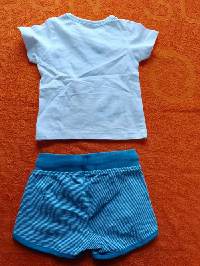Short + tee-shirt 3 mois - photo numéro 7