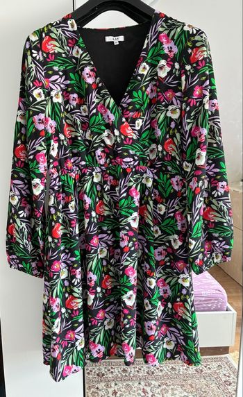 Robe à motifs fleuris 