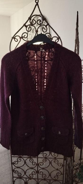 Gilet cardigan Spot couleur lit de vin avec boutons. Taille 38/40. Neuf