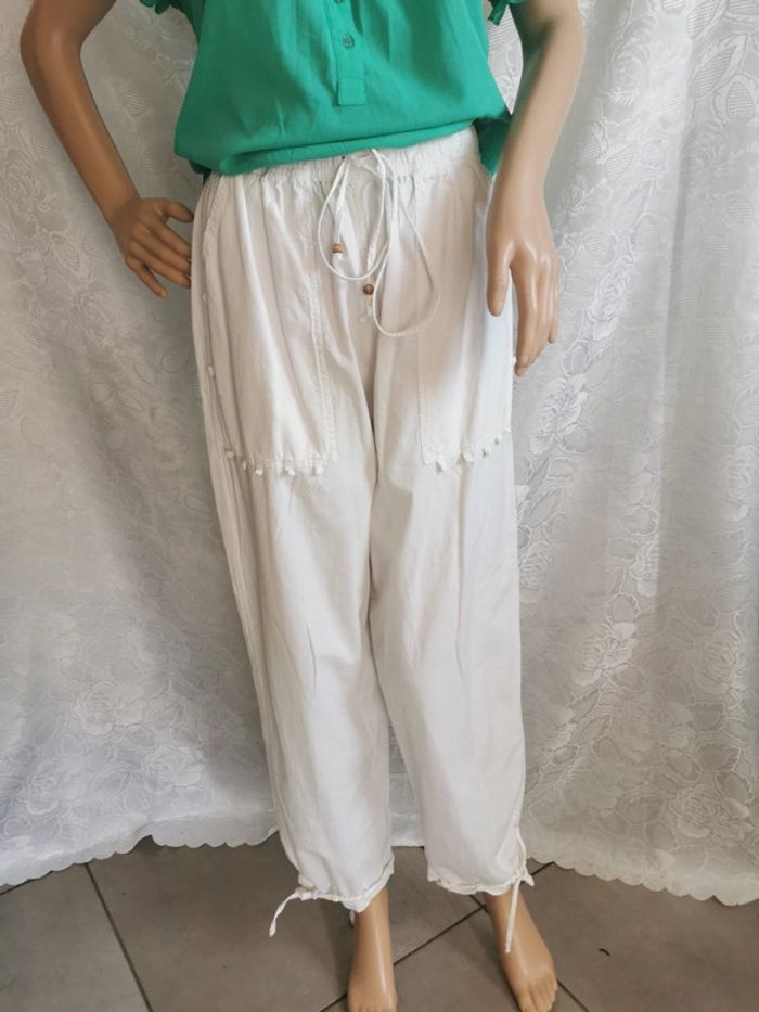Pantalon détente blanc. Taille 38. Coton house
