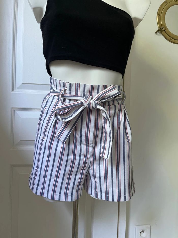 Short à rayures - photo numéro 3