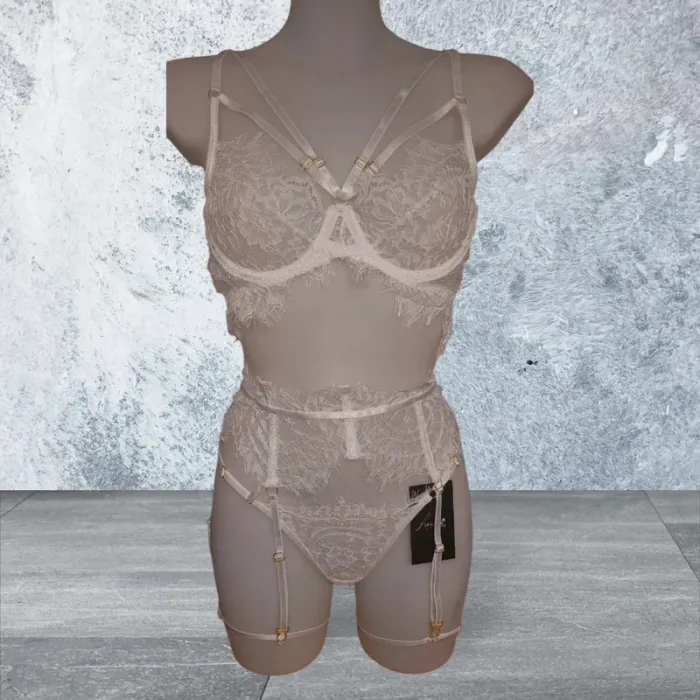 Superbe ensemble de lingerie fine