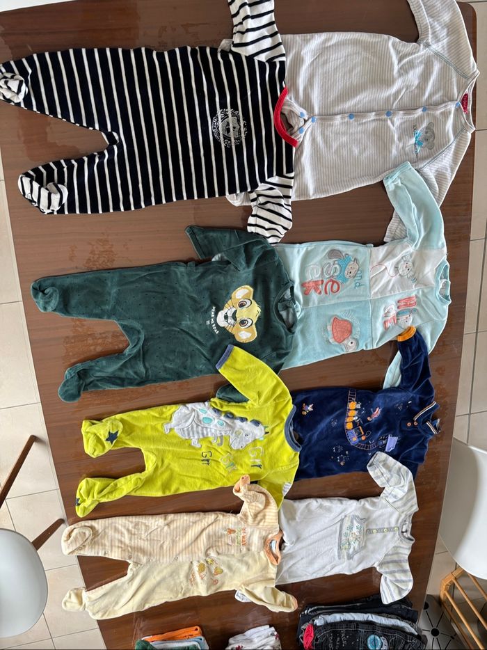 Lot de 57 pièces vêtements hiver 6 mois - photo numéro 5