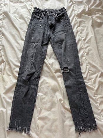 Jean skinny troué gris