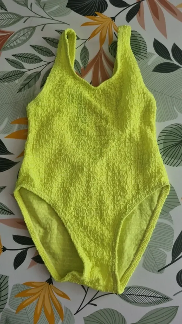 Maillot de bain 1 pièce fille taille 4 ans - photo numéro 2