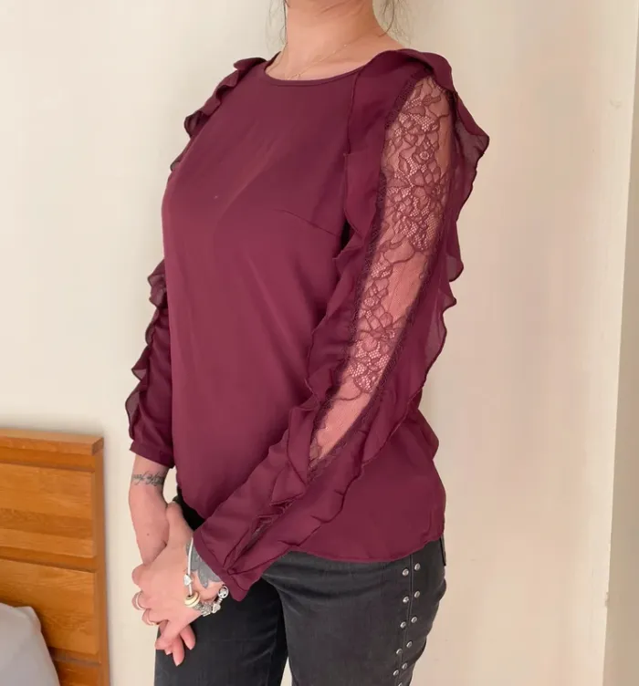 Haut blouse dentelle et volant - photo numéro 6