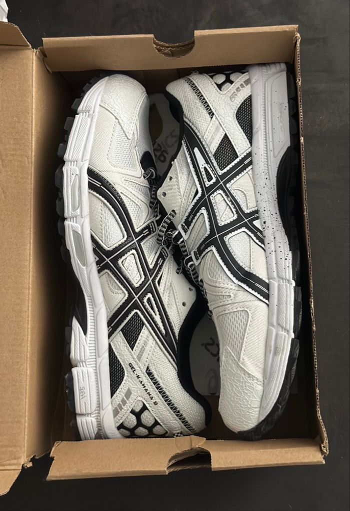Baskets Asics blanches/noires