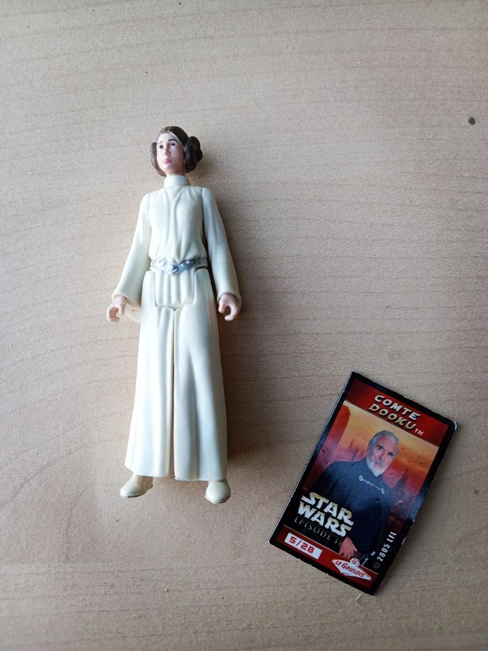 Figurine miniature Star Wars princesse Leia articulée - photo numéro 2