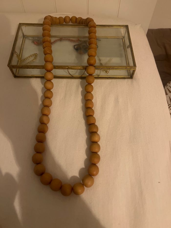 Collier en bois