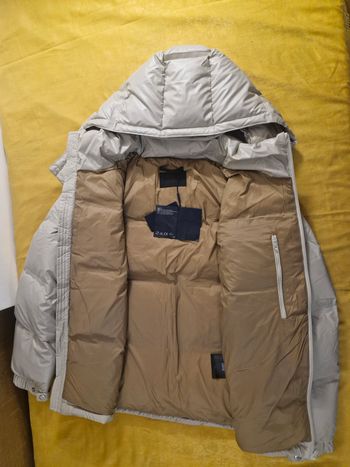 Doudoune prada neuf avec étiquette 