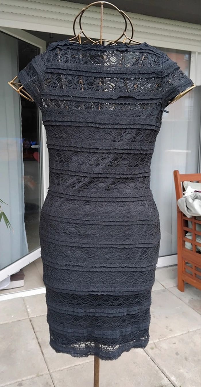 Robe brodée - photo numéro 2